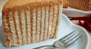 طرز تهیه کیک یخچالی نسکافه ای خوشمزه به روش خانگی