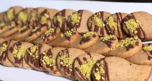 طرز تهیه شیرینی گردویی پفکی و خوشمزه با طعم عالی