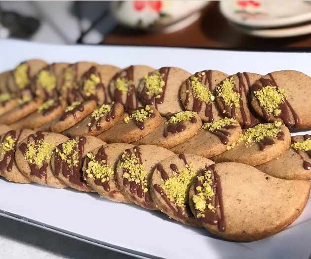 طرز تهیه شیرینی گردویی پفکی و خوشمزه با طعم عالی